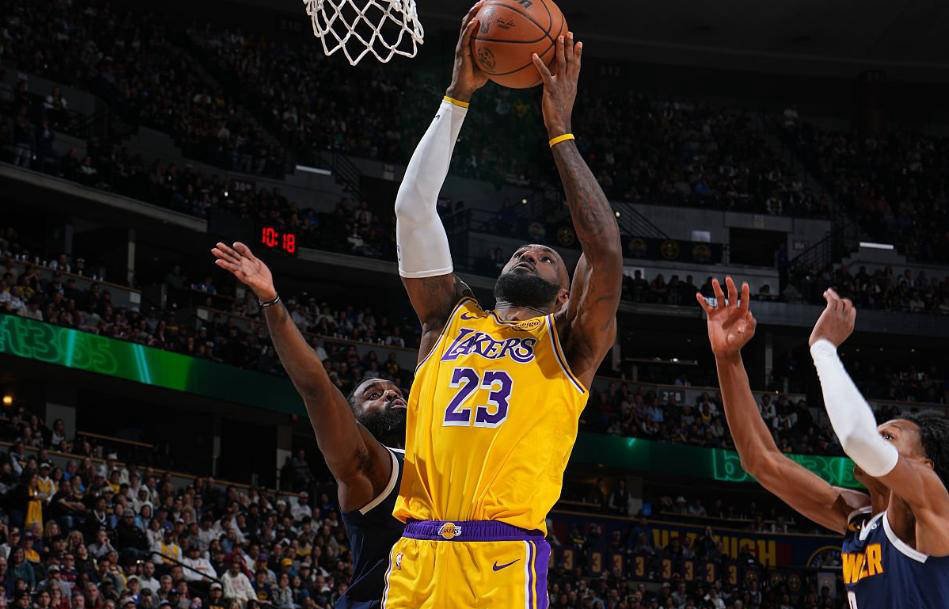 关于刚刚！摩纳哥复出首秀备战CBA季后赛詹姆斯连续二十场比赛得分超过赛况扑朔迷离，关键时刻费城76人调整名单以备国王杯的信息