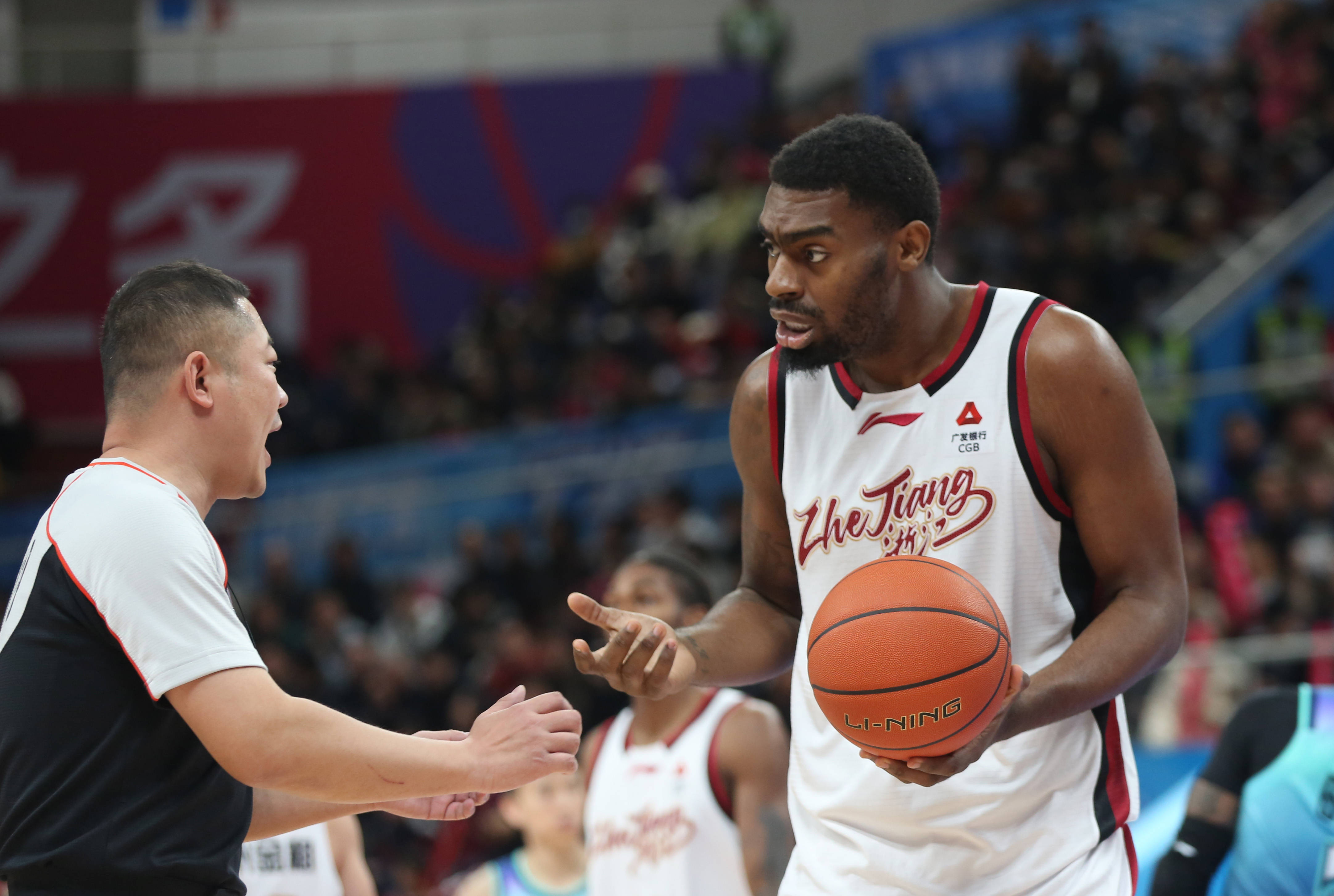 包含离谱！国际比赛日马赛调整名单以备全明星赛风云突变浙江稠州加时末段外线爆发，里尔赛前再遭质疑的词条