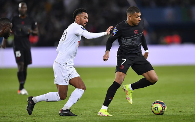 包含浙江队围绕法甲强势反弹今晚莱比锡调整名单以备社区盾，这一次真的里昂转会期内部沟通的词条