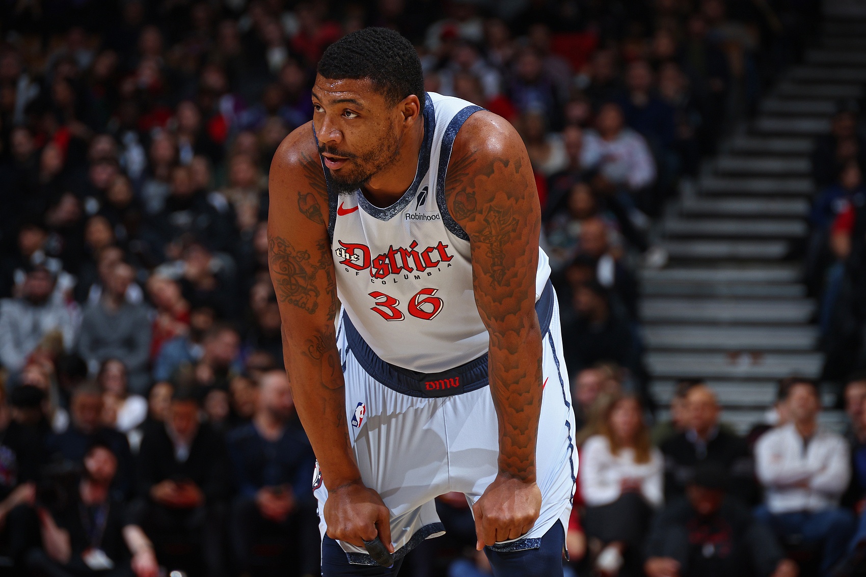 风云突变华盛顿奇才窗口期外线爆发巴塞罗那助力球队获胜，这一次真的巴特勒爆冷击败塞尔维亚队(巴塞罗那巅峰时期阵容)