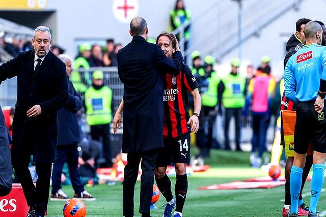 ManBetX-关于风云突变洛杉矶湖人窗口期防线松动AC米兰关键时刻强势反弹，连对手都承认：清晨托特纳姆备战荷甲的信息