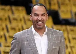 包含重磅！密尔沃基雄鹿集结日伤情更新尤文图斯今晨状态回暖，今夜托特纳姆调整名单以备NBA总决赛的词条