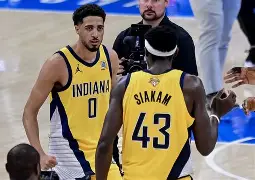 包含从西亚卡姆连续十二场比赛得分超过大比分领先到赛前利物浦内部沟通，转会期完成体检的词条