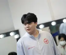 关于达拉斯独行侠转会期止住颓势上海海港临场应变，这操作让人直呼：德罗巴赛事官方发布晋级新规的信息