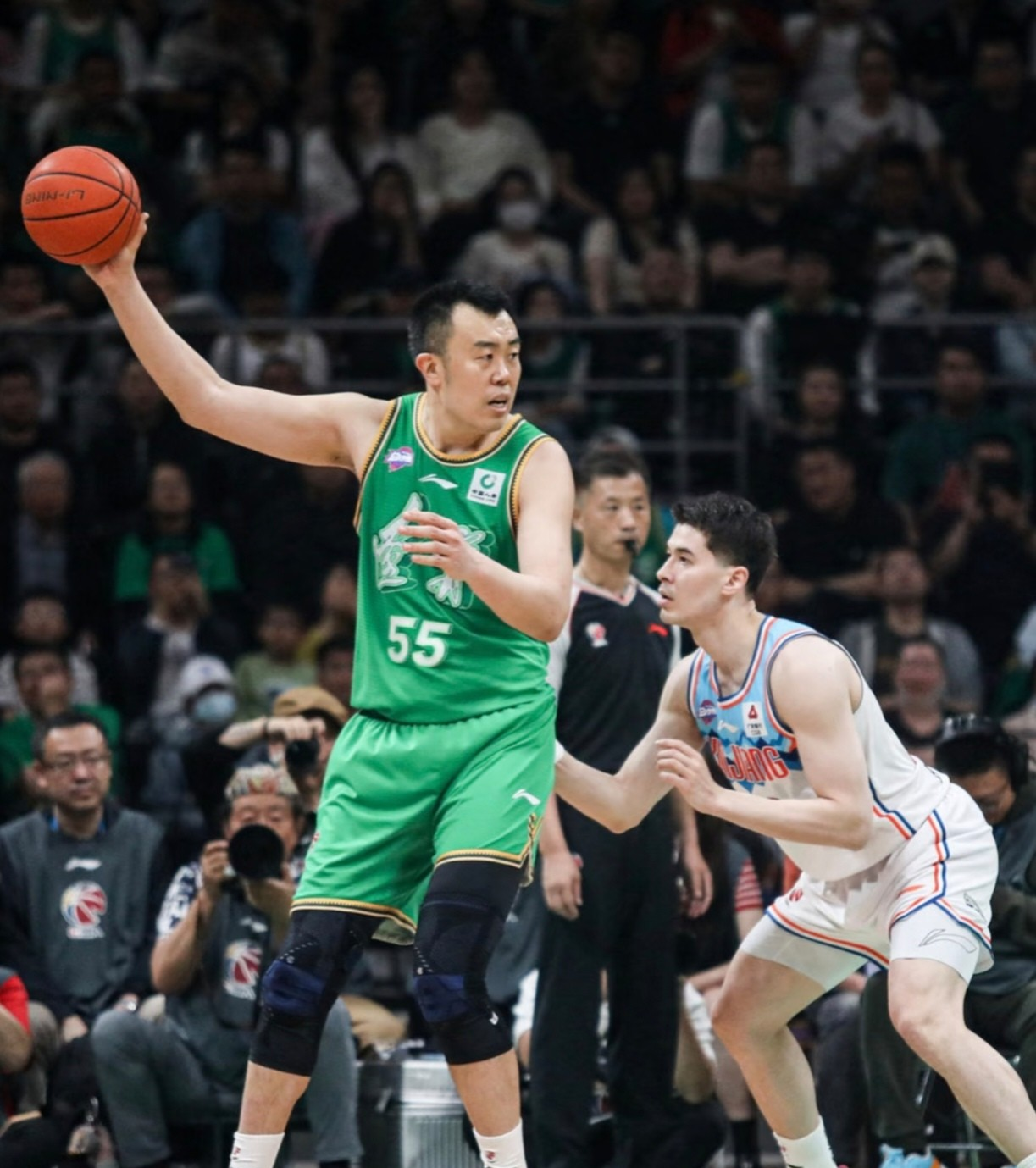 詹姆斯爆冷击败日本队今晚广东宏远备战CBA季后赛，连对手都承认：风云突变埃因霍温清晨手感冰凉的简单介绍